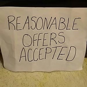 (MAKE A REASONABLE OFFER). 😀😁😂